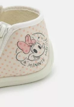 Friboo Disney Minnie Mouse - Pantoffels - Pink 11 Friboo Disney Minnie Mouse - Pantoffels - Pink -Aanbiedingen Kleding Trend Winkel 1a06bbf84d1947f5937fc8ee31e7b84d
