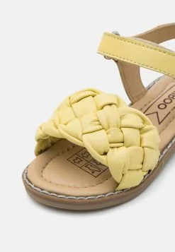 Friboo Leather - Sandalen - Light Yellow -Aanbiedingen Kleding Trend Winkel 21049a8508c54ab7a4dae975d25f574f