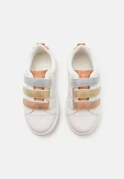 Friboo Sneakers Laag - White 9 Friboo Sneakers Laag - White -Aanbiedingen Kleding Trend Winkel 2da0caeb507d4414b4523dc4659b9a0f