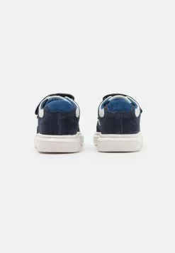 Friboo Leather - Sneakers Laag - Dark Blue 8 Friboo Leather - Sneakers Laag - Dark Blue -Aanbiedingen Kleding Trend Winkel 3bfb2547e8ee4693a09e0d5df2935f9a