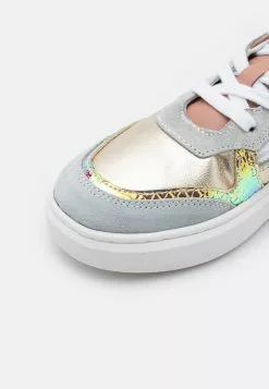 Friboo Leather - Sneakers Laag - Gold 11 Friboo Leather - Sneakers Laag - Gold -Aanbiedingen Kleding Trend Winkel 40eb69f5e69f42719e5b5b0bb009ed4e