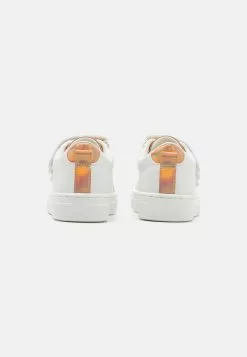 Friboo Sneakers Laag - White 8 Friboo Sneakers Laag - White -Aanbiedingen Kleding Trend Winkel 466da5095c754cd1bbc0fd2758a4d3ce