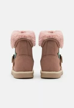 Friboo Korte Laarzen - Mauve -Aanbiedingen Kleding Trend Winkel 4e6beb54608240439fd6ef5e4260b284