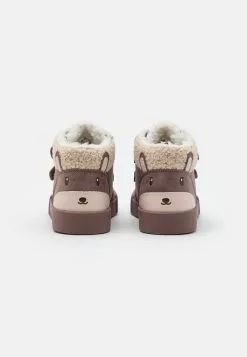 Friboo Sneakers Hoog - Mauve -Aanbiedingen Kleding Trend Winkel 6c1d416b05e9423bb967425ad4ce14a0