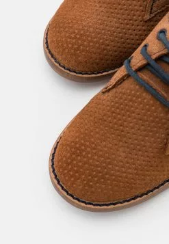 Friboo Leather - Sportieve Veterschoenen - Brown -Aanbiedingen Kleding Trend Winkel 748bdc721c184743a06b6ee15cf38574