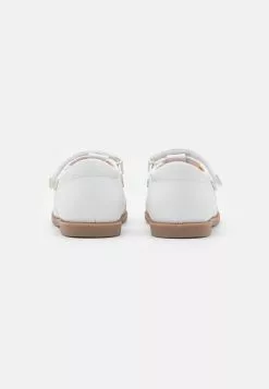 Friboo Sandalen - White -Aanbiedingen Kleding Trend Winkel 74d90db25c844d398d1b751c39891652
