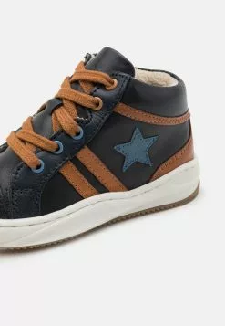 Friboo Leather - Sneakers Hoog - Dark Blue 11 Friboo Leather - Sneakers Hoog - Dark Blue -Aanbiedingen Kleding Trend Winkel 8409e4754d55405fa41fa99dce404e6e