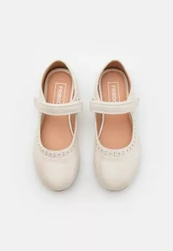 Friboo Ballerina'S - White -Aanbiedingen Kleding Trend Winkel 86ee6dbb941746ca8c269f7e8502e56b