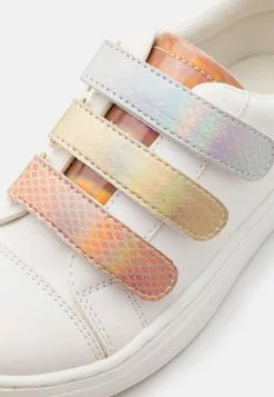 Friboo Sneakers Laag - White 11 Friboo Sneakers Laag - White -Aanbiedingen Kleding Trend Winkel 8906b84af3444d5191ac4f4587e46912