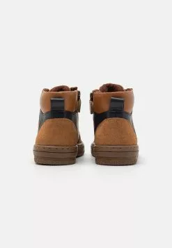 Friboo Leather - Sneakers Hoog - Cognac -Aanbiedingen Kleding Trend Winkel 950b993df1e24484b4e423b5ab4510b1