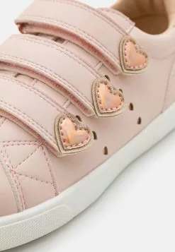 Friboo Sneakers Laag - Light Pink 11 Friboo Sneakers Laag - Light Pink -Aanbiedingen Kleding Trend Winkel a4d87d210ea14035a08d9f1953133fc1