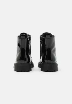 Friboo Veterboots - Black -Aanbiedingen Kleding Trend Winkel b6a2a72d278942cc9538e8bdd01f5c87