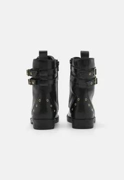 Friboo Leather Booties - Veterboots - Black -Aanbiedingen Kleding Trend Winkel ce3677e3fb4f4602a732ba52cd39d853