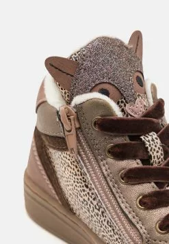 Friboo Sneakers Hoog - Pink 11 Friboo Sneakers Hoog - Pink -Aanbiedingen Kleding Trend Winkel d4cd5a38e48f44bbac97c2b09118de6e