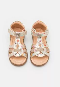 Friboo Sandalen - Gold 9 Friboo Sandalen - Gold -Aanbiedingen Kleding Trend Winkel d504e209661649a4aa12fc4b79b4c73a