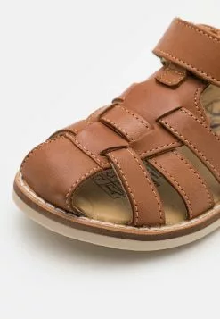 Friboo Disney Mickey And Friends Closed Sandals - Sandalen - Cognac -Aanbiedingen Kleding Trend Winkel fc7c87af3e364538a802eb58ab79fe50