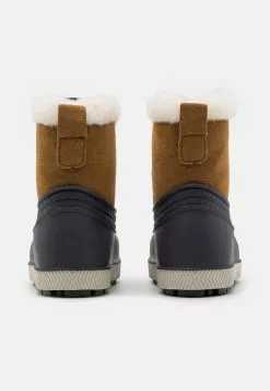 Friboo Snowboots- Beige -Aanbiedingen Kleding Trend Winkel fcbeb1df8cf5419782f9524fdb7cfbaa